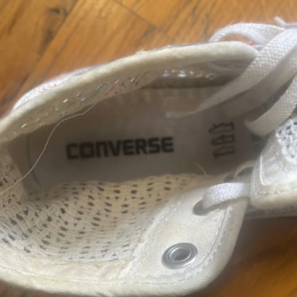 Floral Women’s Converse Sneakers - Picture 4 of 4